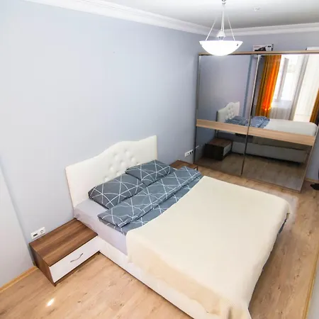 Apartament Pangalti 1